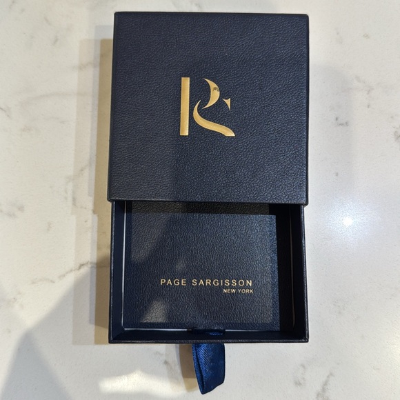 Page Sargisson Navy Gift Box - 4 x 4 x 1 1/4 - Picture 2 of 2